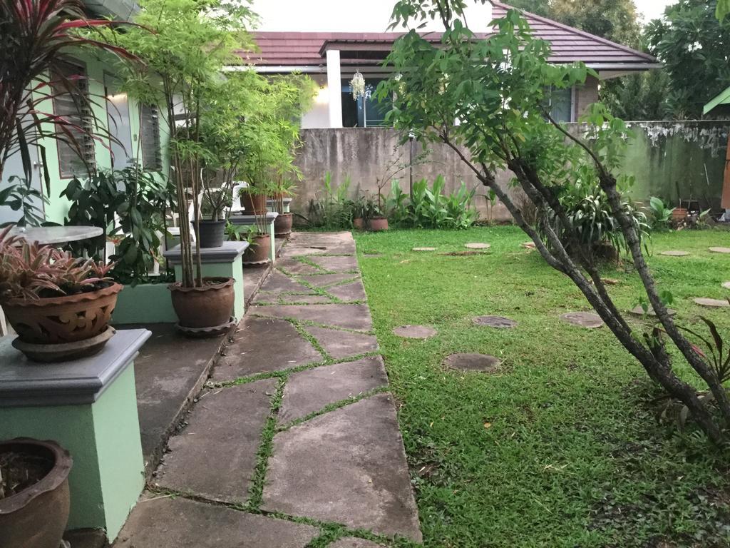 Baan Bua Guest House Chiang Rai Ngoại thất bức ảnh