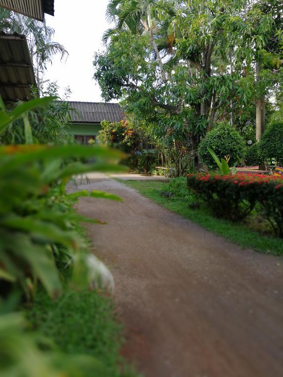 Baan Bua Guest House Chiang Rai Ngoại thất bức ảnh