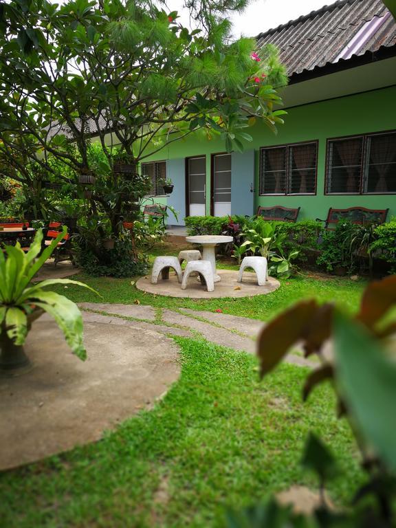Baan Bua Guest House Chiang Rai Ngoại thất bức ảnh