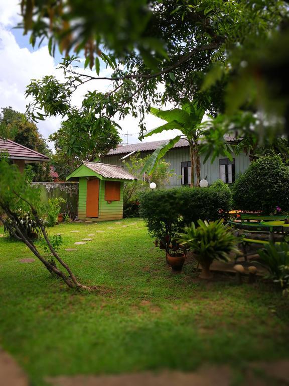 Baan Bua Guest House Chiang Rai Ngoại thất bức ảnh