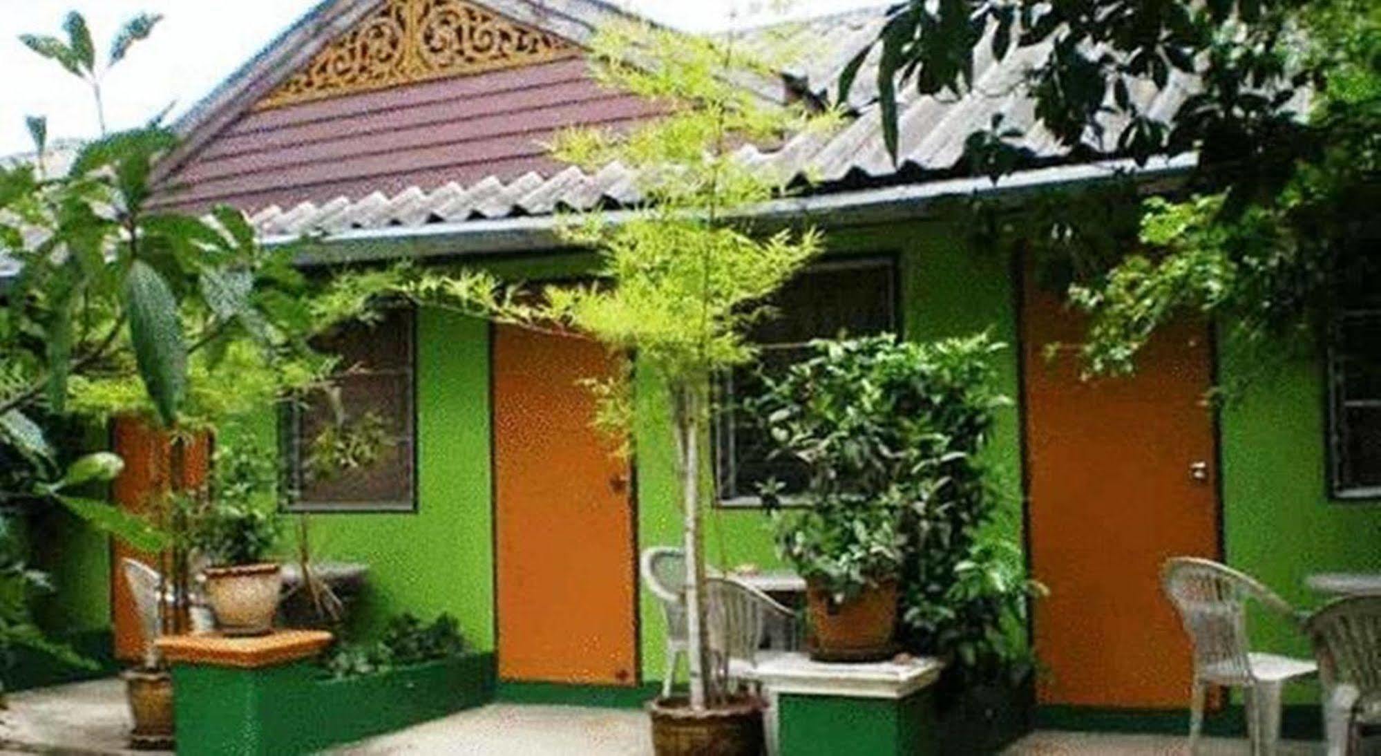 Baan Bua Guest House Chiang Rai Ngoại thất bức ảnh