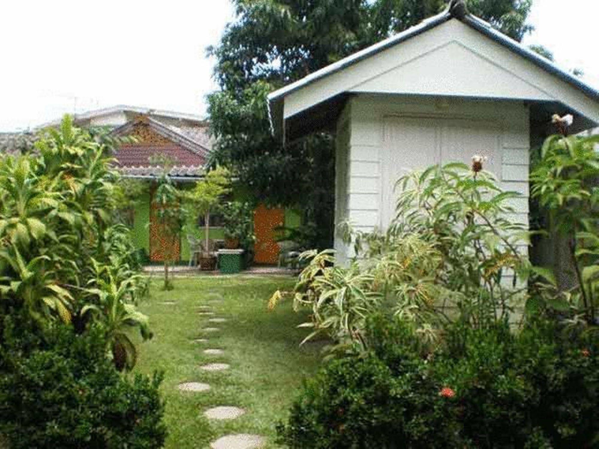 Baan Bua Guest House Chiang Rai Ngoại thất bức ảnh