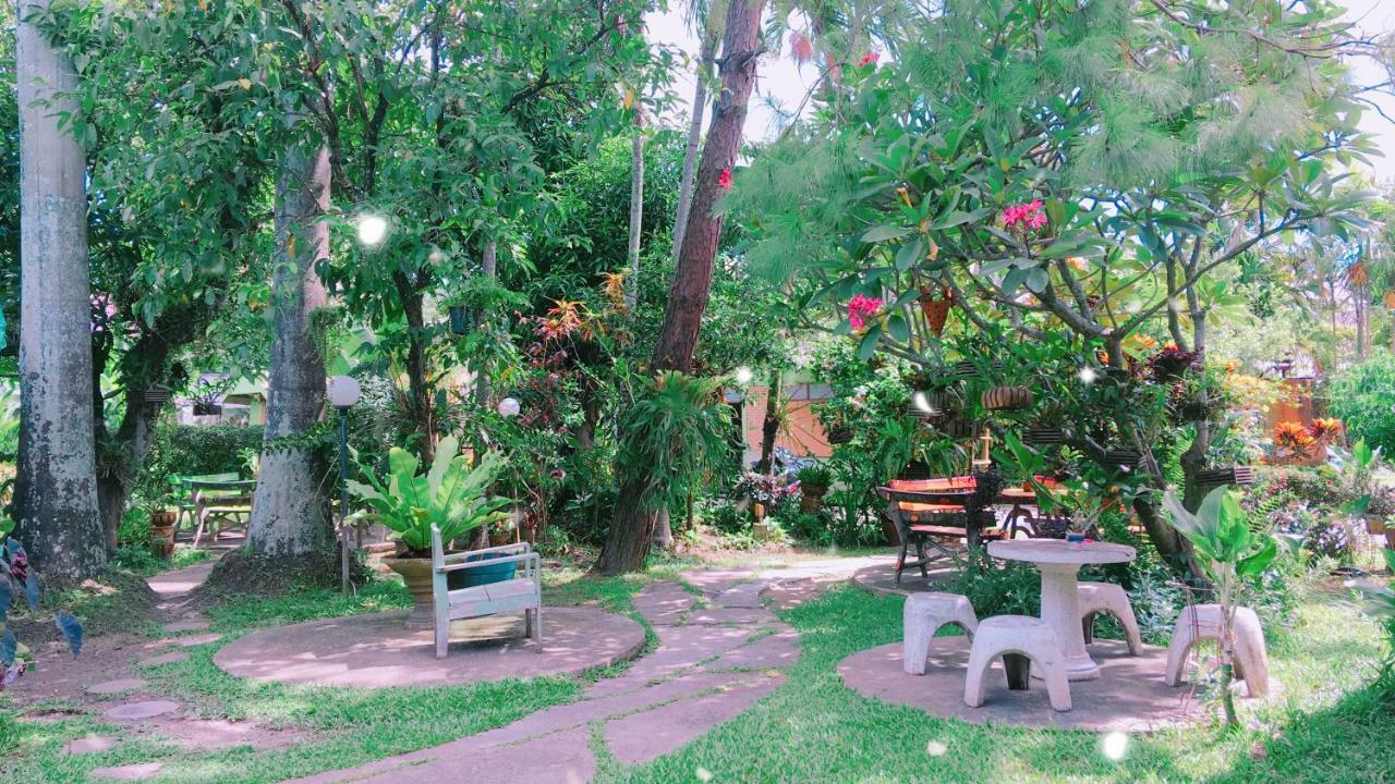 Baan Bua Guest House Chiang Rai Ngoại thất bức ảnh